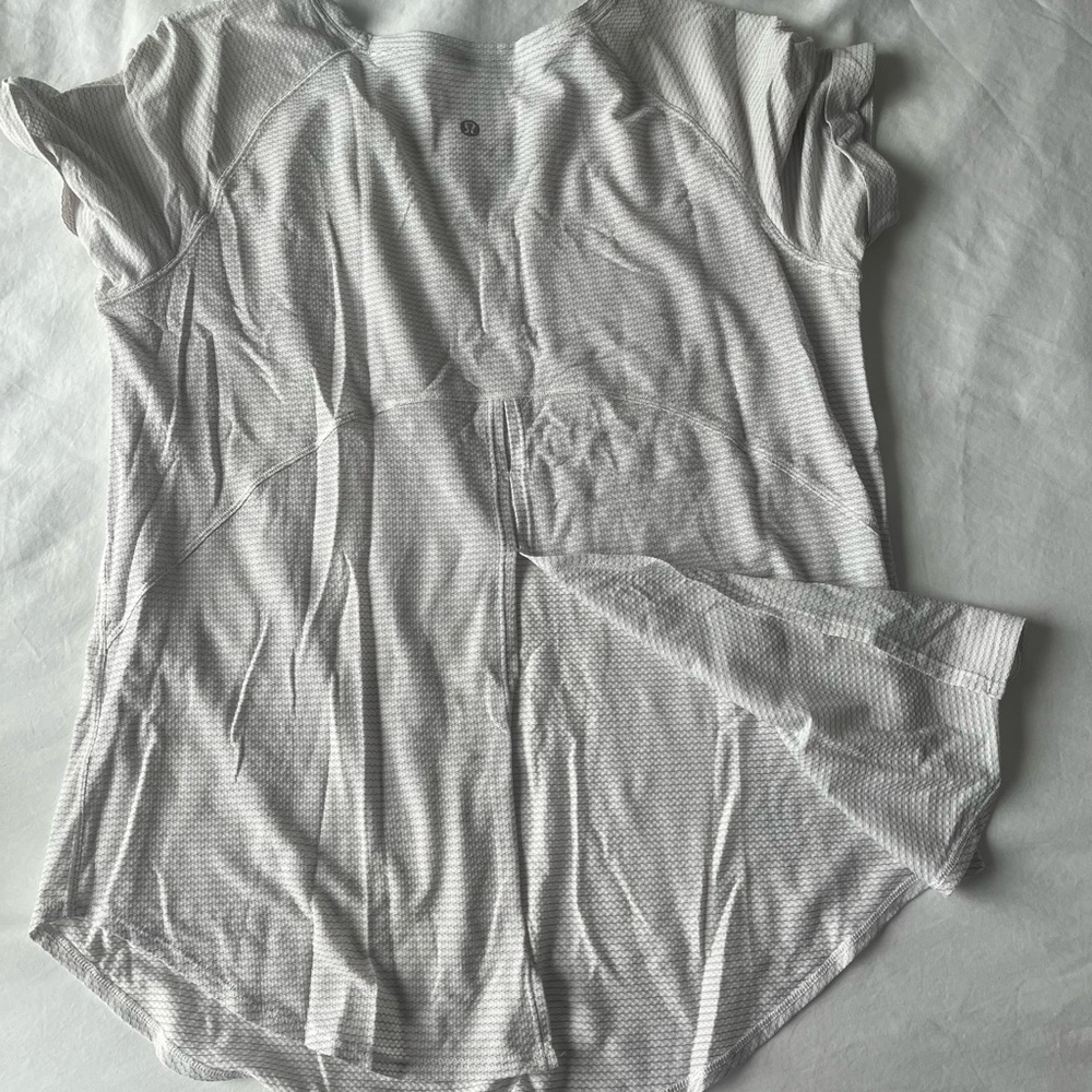 lululemon tie back tshirt